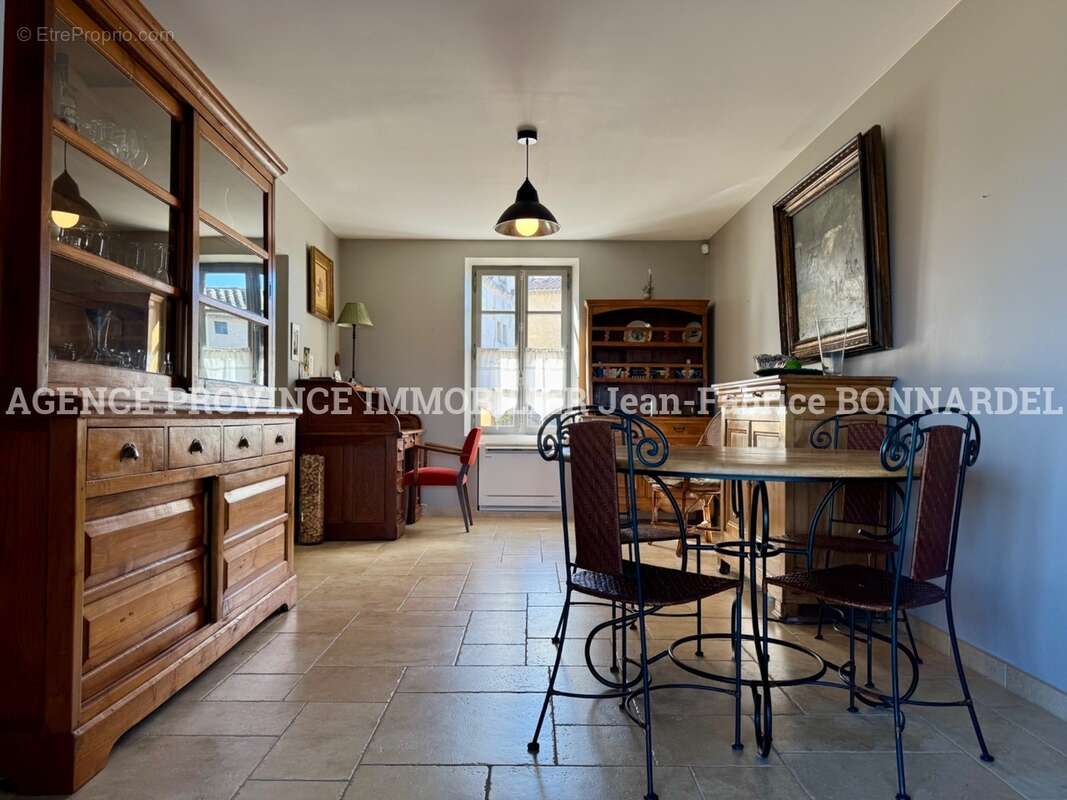 Maison à MONTSEGUR-SUR-LAUZON