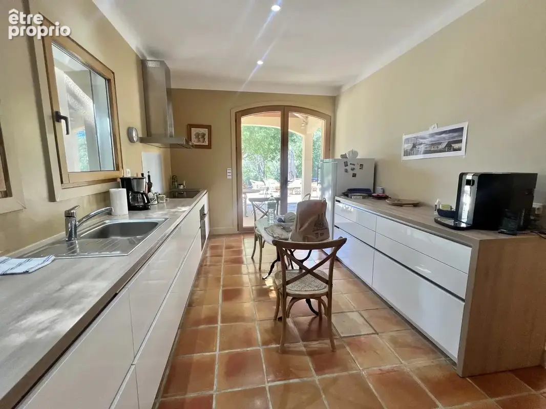 VIILLA de 290 m2 - Terrain 1 hectare à 6 suites, piscine, spa, à Aix-en-Provence 13100 - photo 21