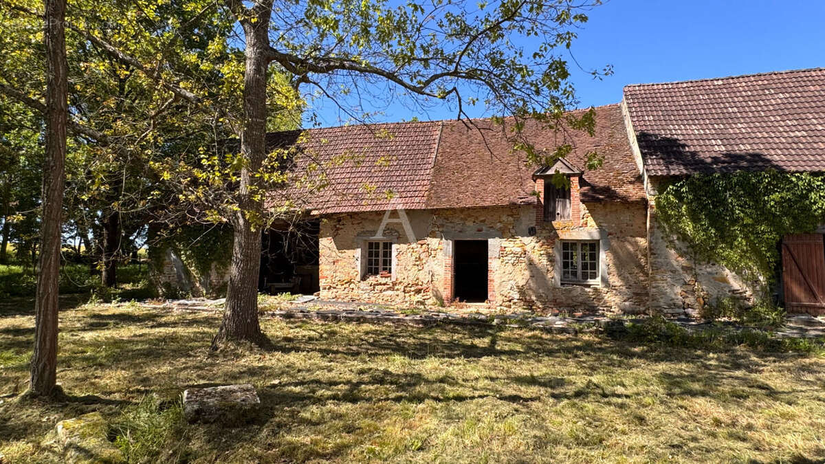 Maison à MARAY