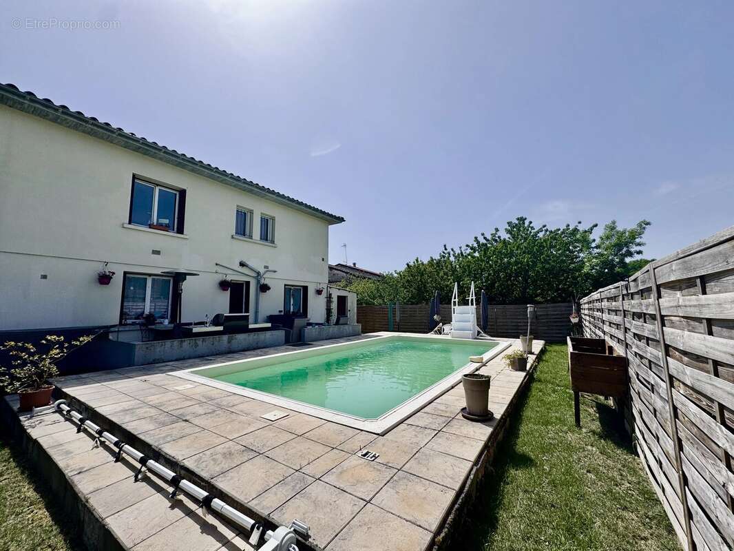 Jolie maison de village avec piscine - photo 4