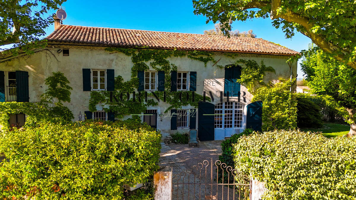 Maison à LE PUY-SAINTE-REPARADE