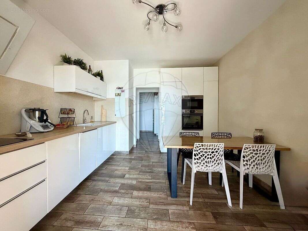 Maison à SAINT-LAURENT-DU-VAR