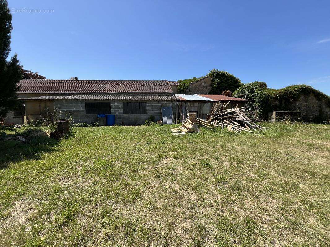 Maison à MONCRABEAU