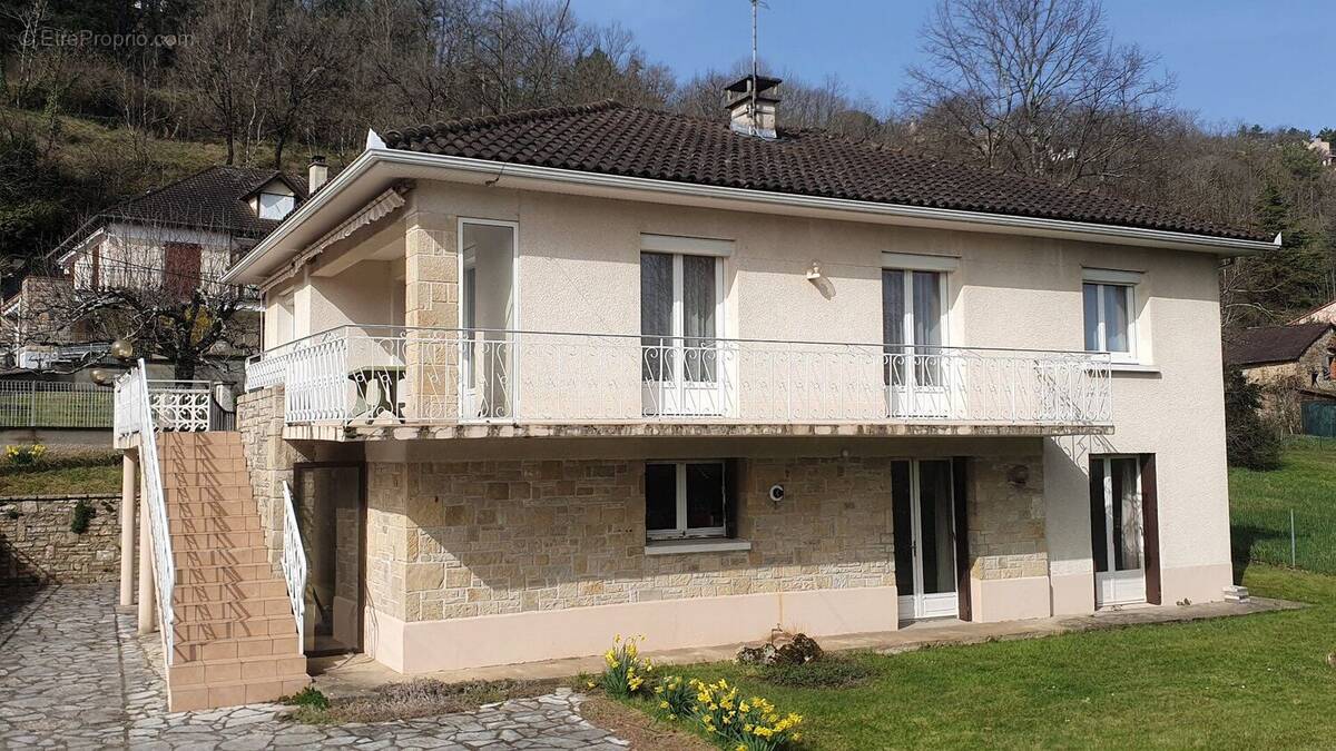 Maison à VILLEFRANCHE-DE-ROUERGUE