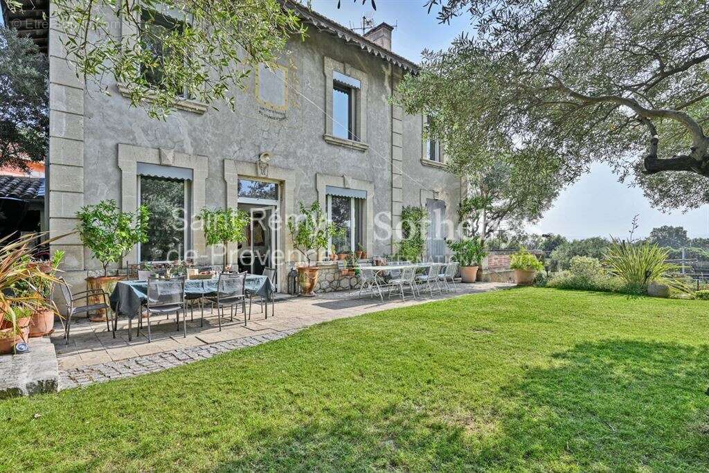 Maison à VILLENEUVE-LES-AVIGNON