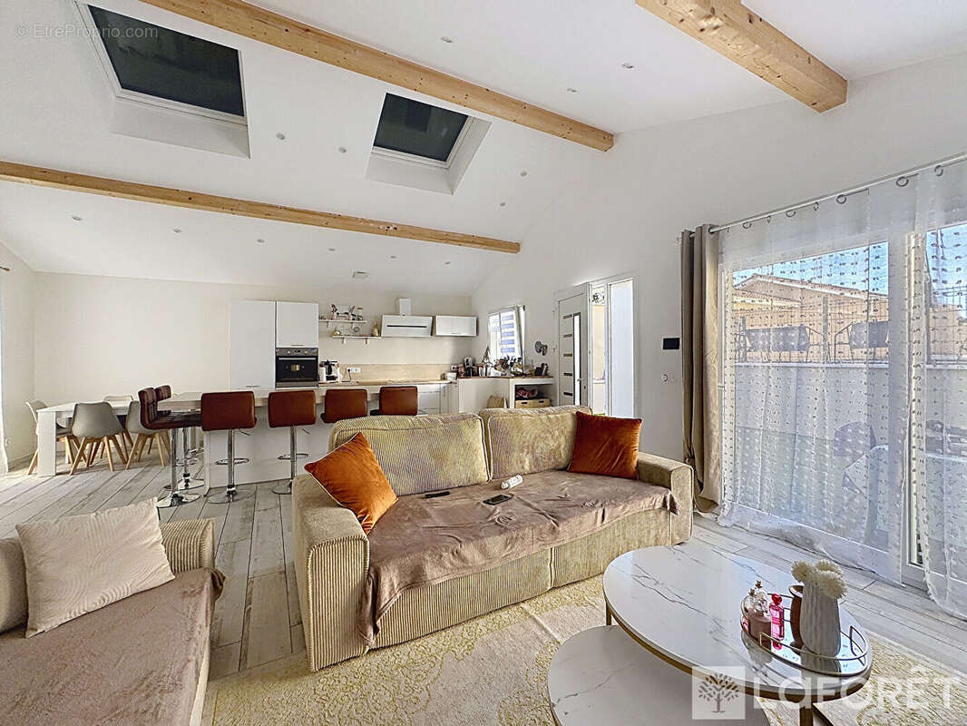Maison à VAULX-MILIEU