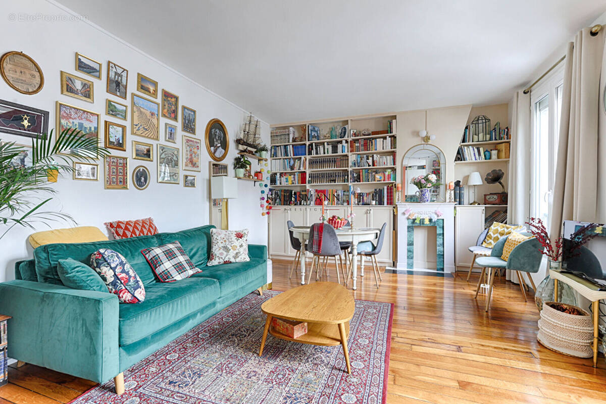 Appartement à PARIS-14E