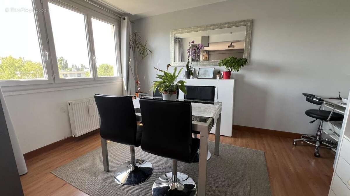 Appartement à PLAISIR