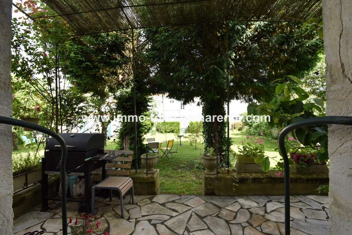 Maison à TONNAY-CHARENTE