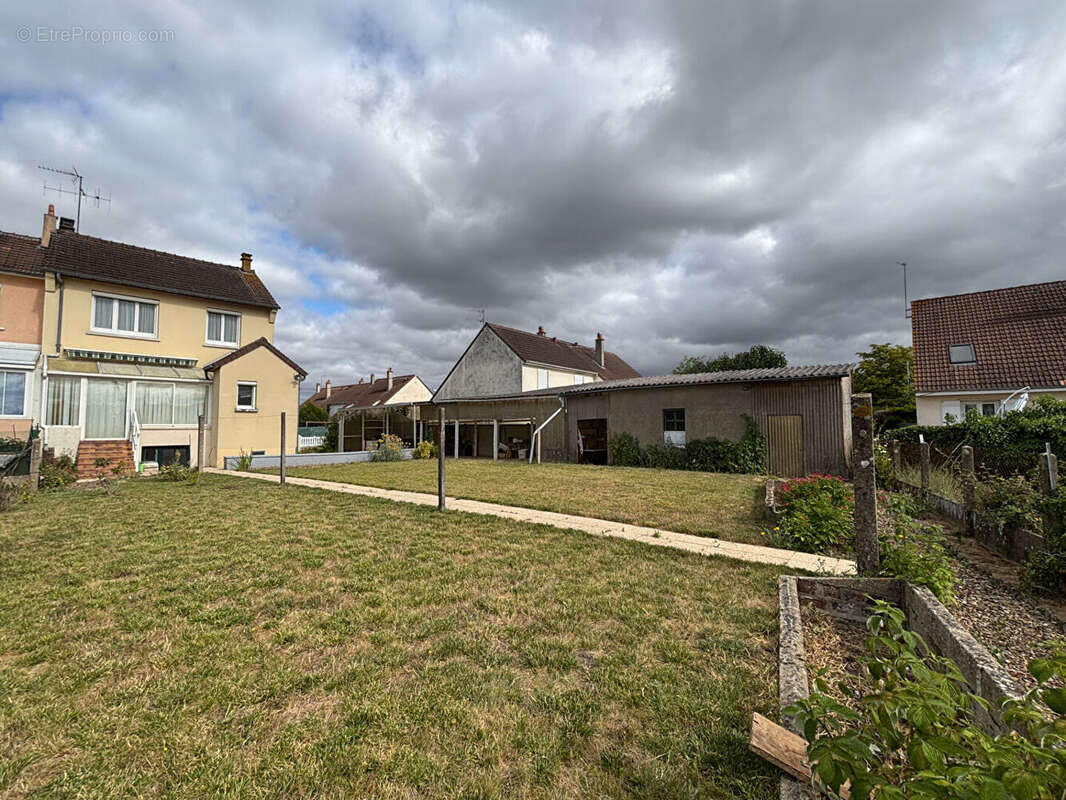 Maison à LA FERTE-BERNARD