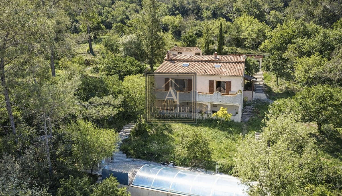 Maison de caractère avec dépendance, sous-sol et piscine au calme absolu sur 3000 m2 - photo 3