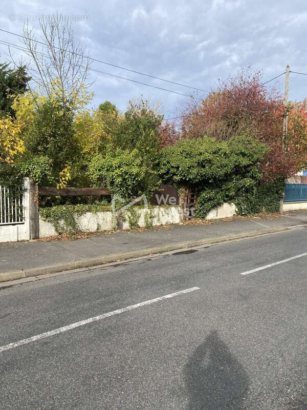 Terrain à MORSANG-SUR-ORGE