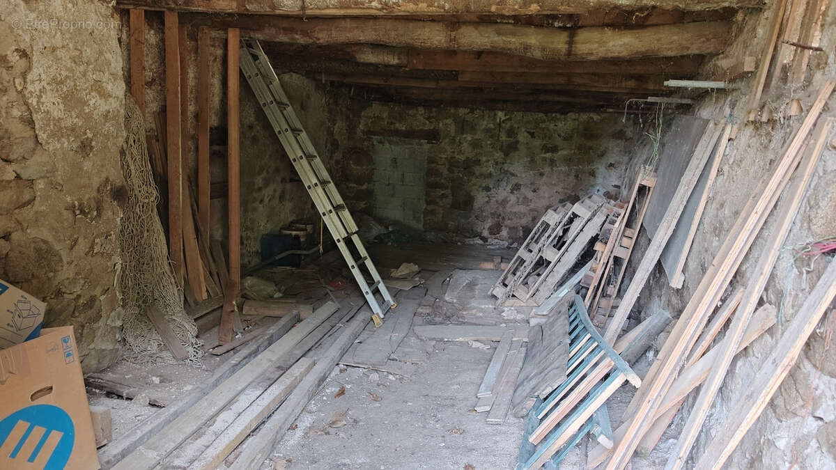 Maison à VERNOUX-EN-VIVARAIS