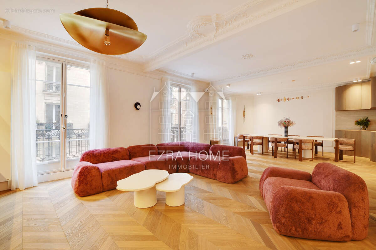 Appartement à NEUILLY-SUR-SEINE