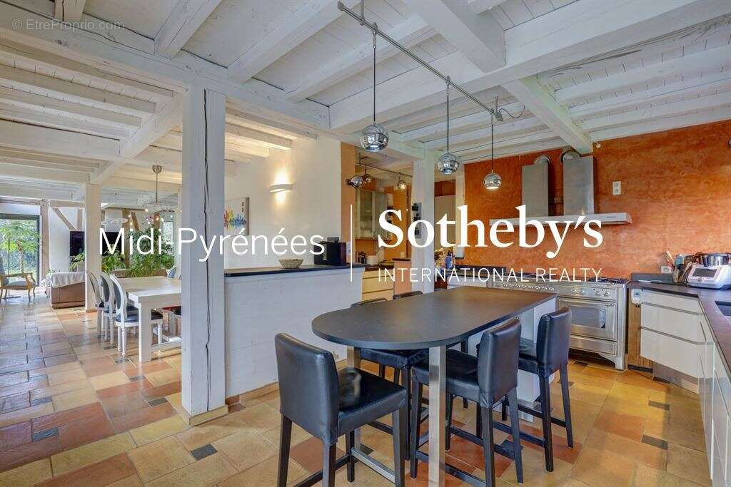 Maison à SAINT-SULPICE