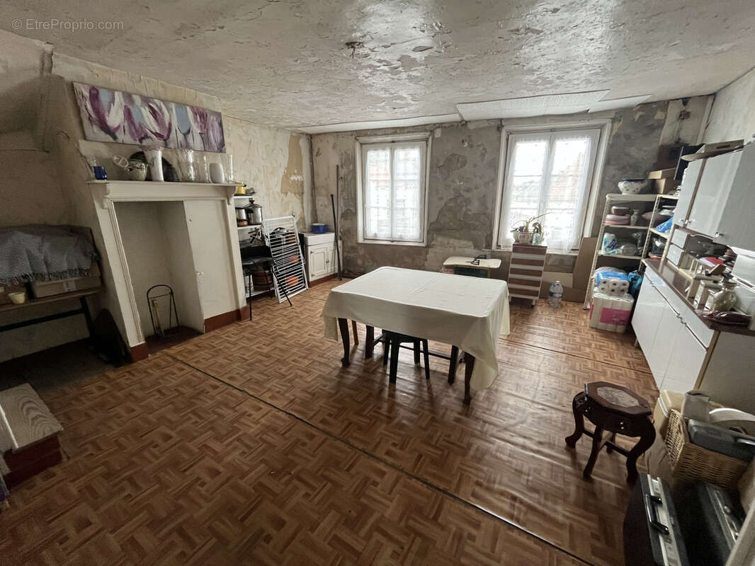 Maison à WOINCOURT