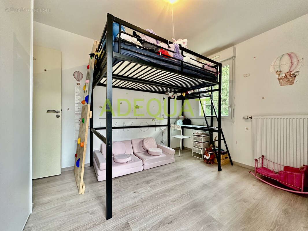 Appartement à L'ISLE-D'ABEAU