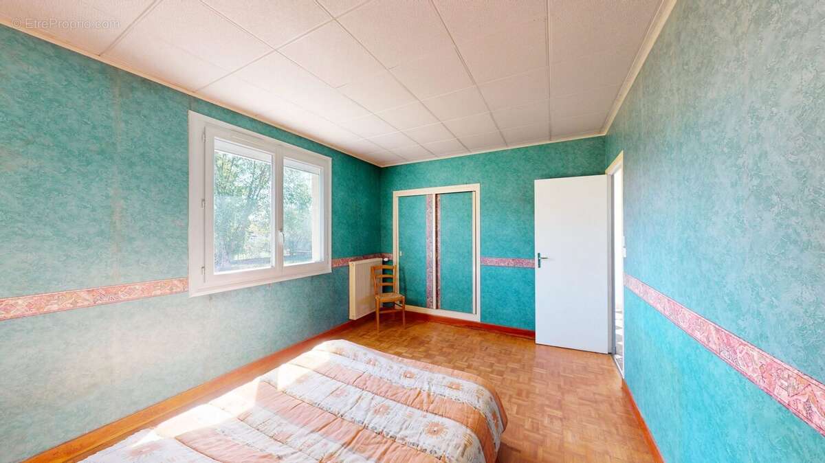 Maison 77 m² à La Salvetat-Saint-Gilles  - photo 5