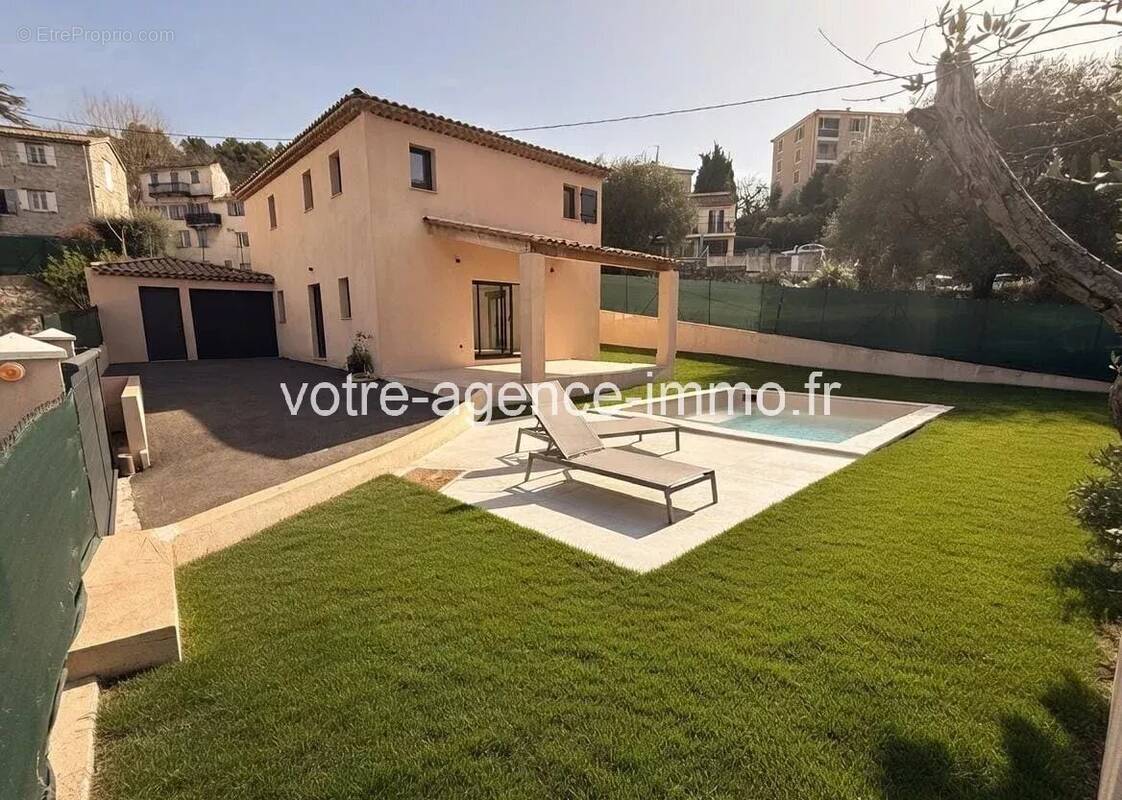 Maison à TOURRETTE-LEVENS