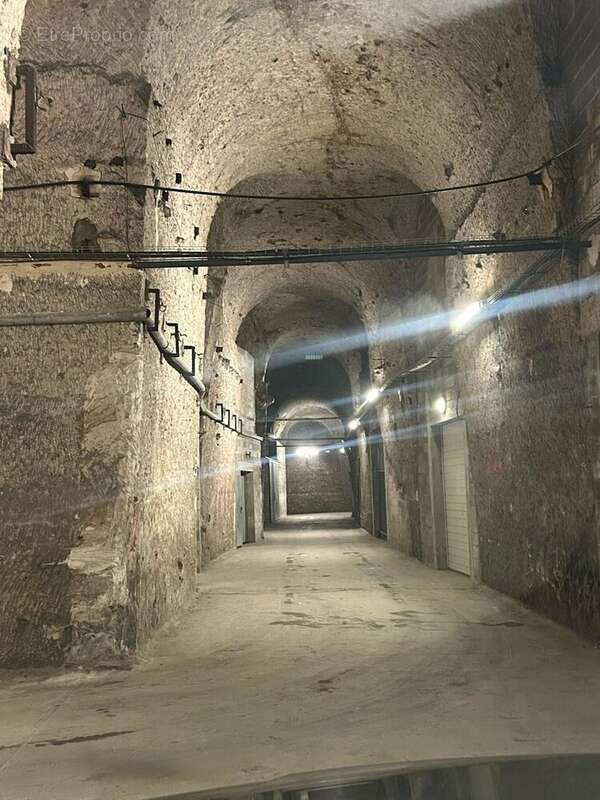 Commerce à BOUGIVAL