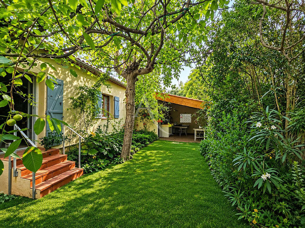 Maison à CARQUEIRANNE