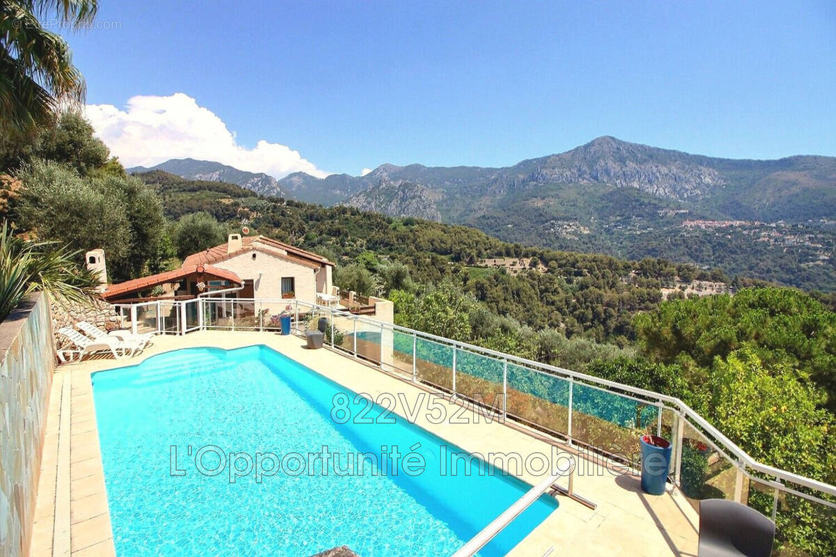 Maison à SAINTE-AGNES