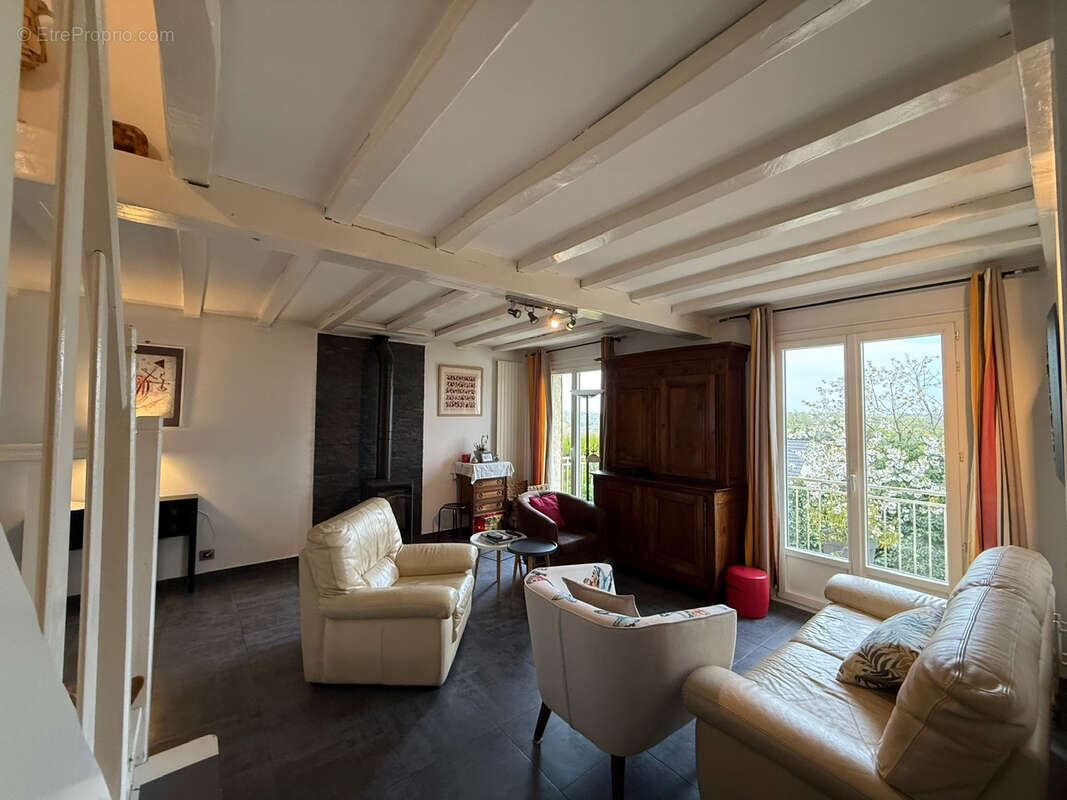 Maison à COMBS-LA-VILLE