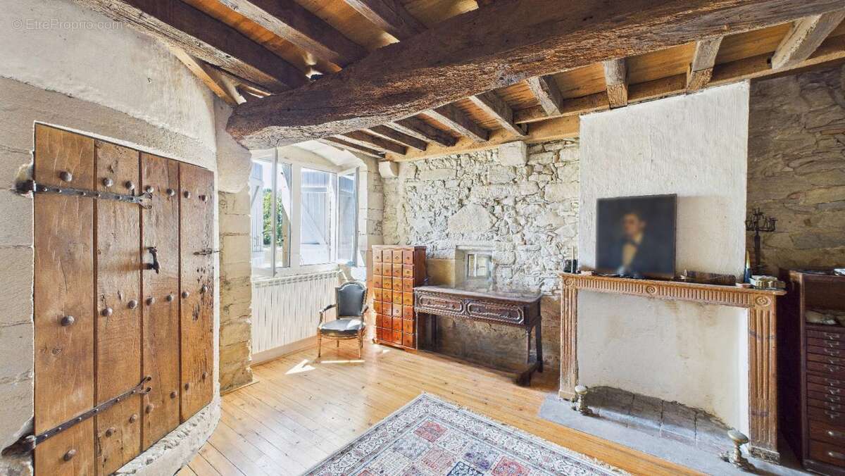 Maison à SAUBUSSE