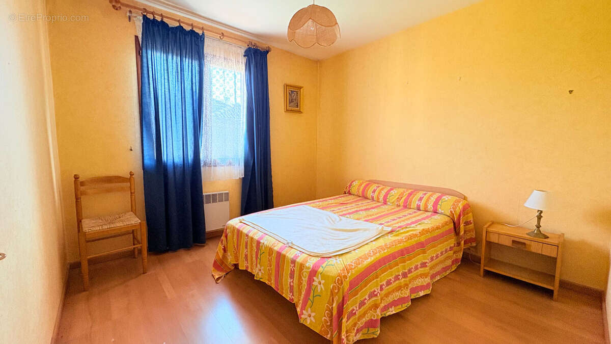 Maison à SALES