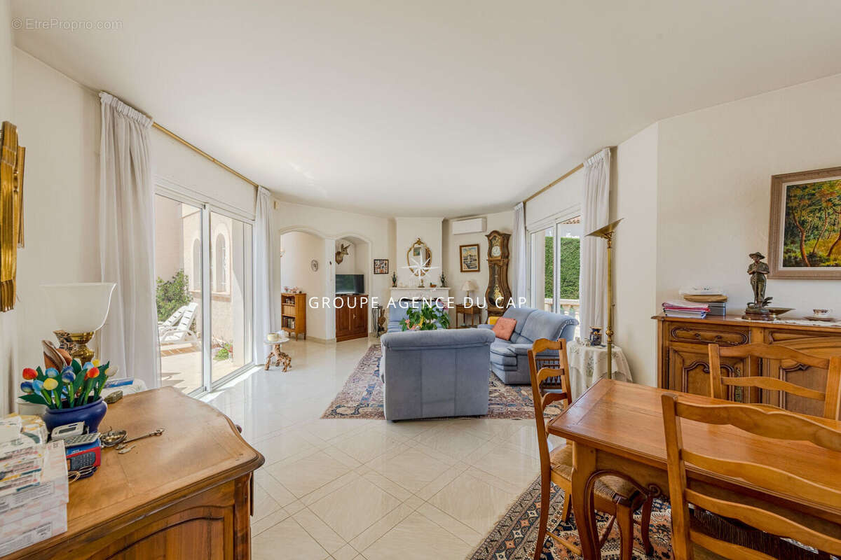 Maison à SAINT-RAPHAEL