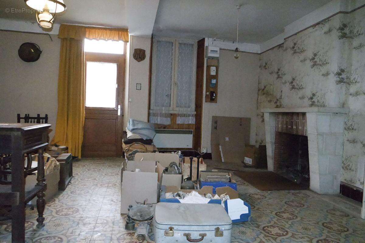 Sainte solange immeuble a renover de 140m² - photo 6