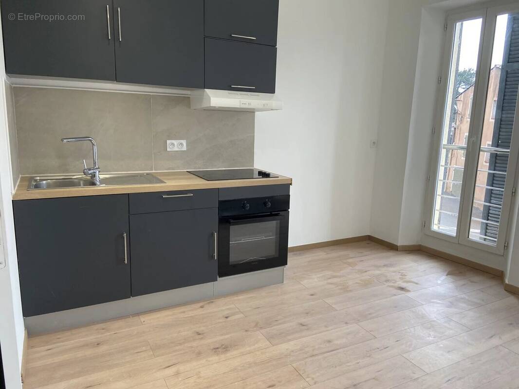 Appartement à POURRIERES