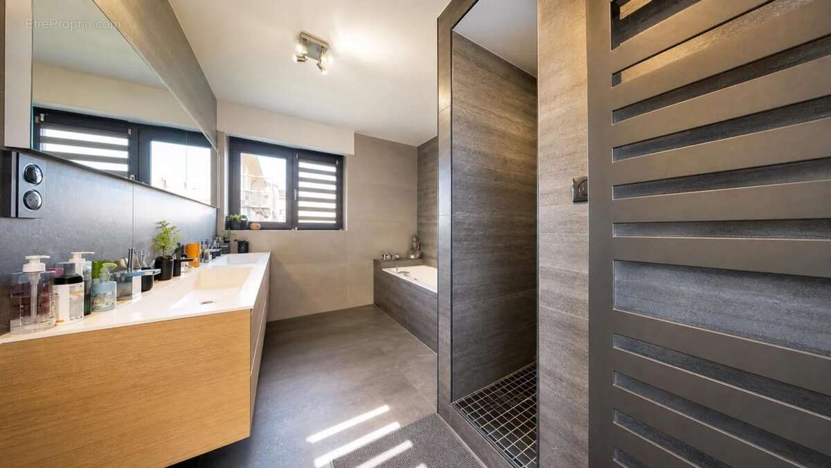 Maison de 9 pièces de 243 m² à Thionville - photo 14