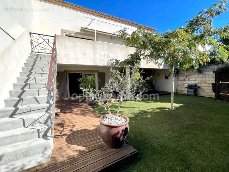 Maison contemporaine avec appartement indépendant et garage - Aigues-Mortes - photo 5