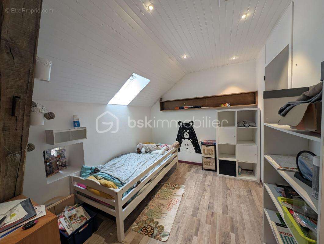 Maison à EGRISELLES-LE-BOCAGE