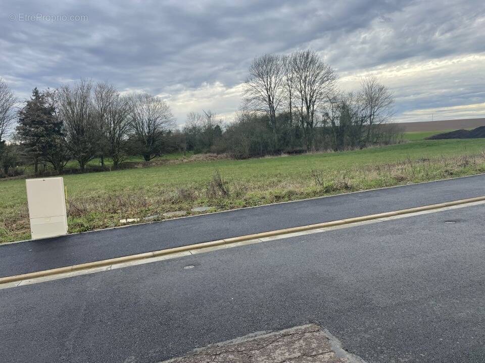 Terrain à DIEULOUARD