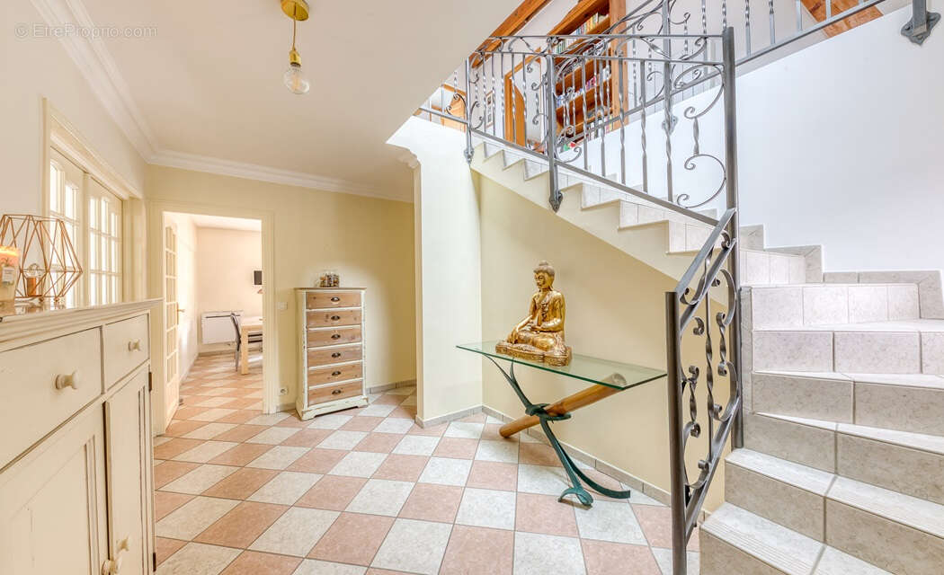 Maison à OZOIR-LA-FERRIERE