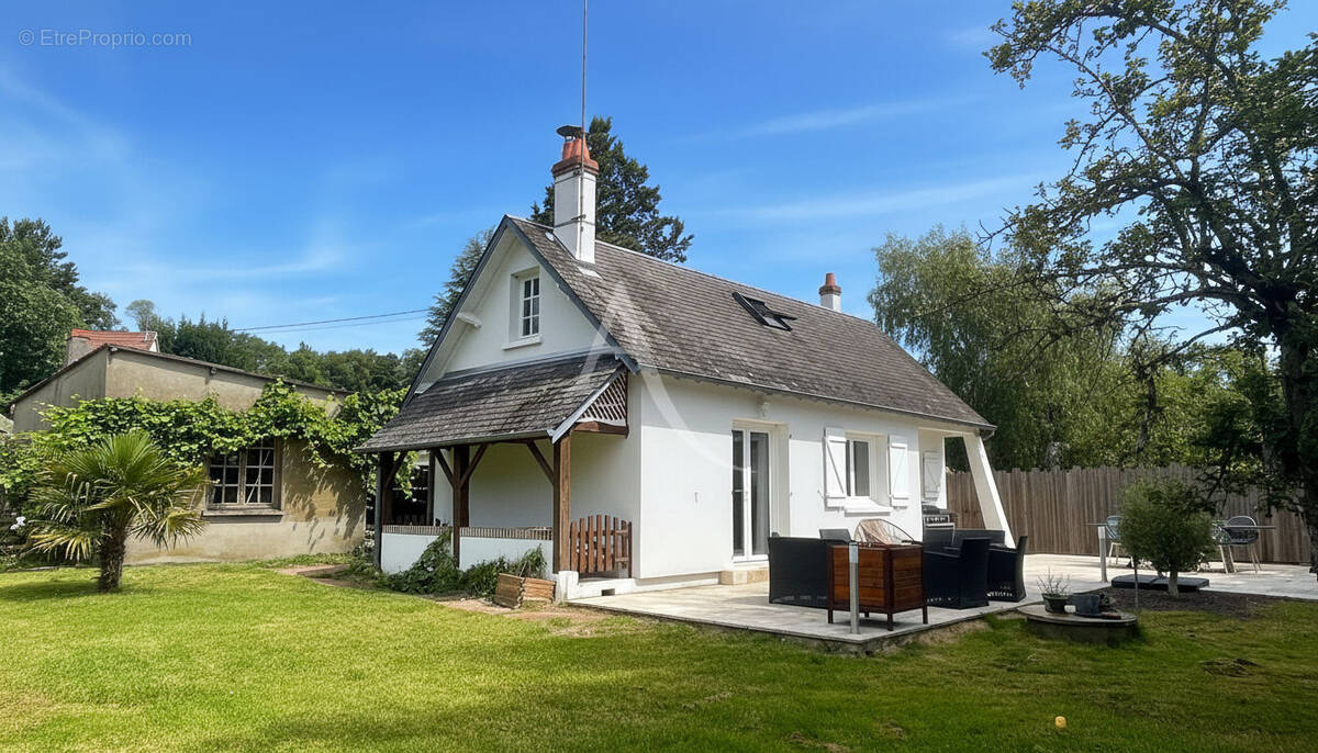 Maison à CELLETTES