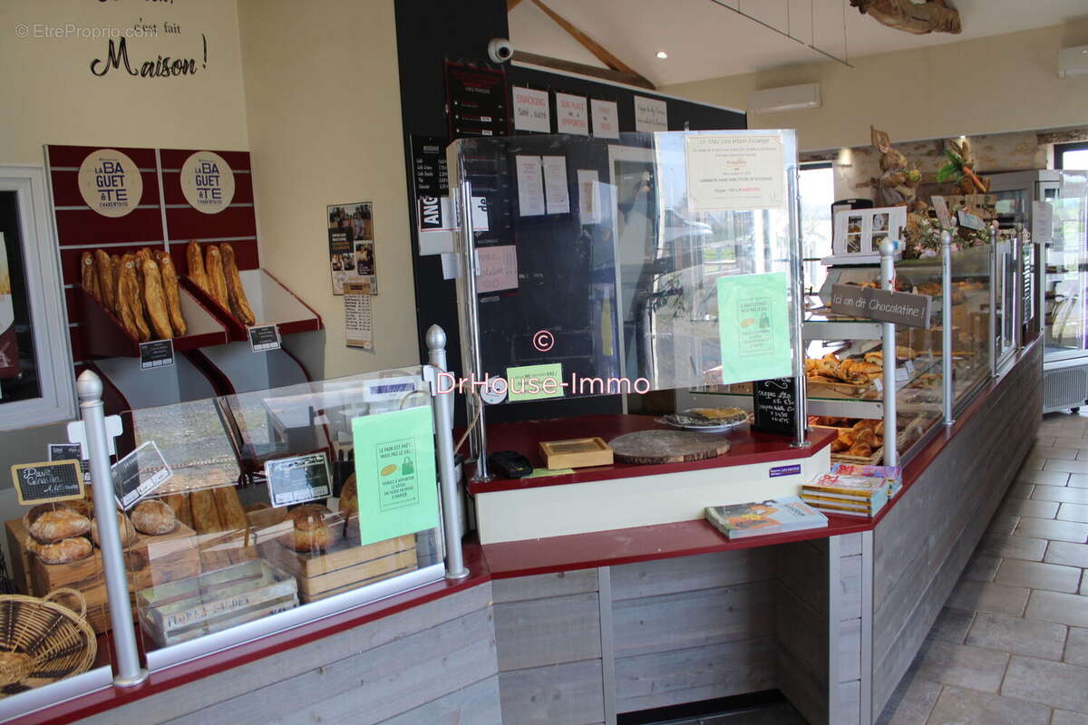 Commerce à CHADURIE