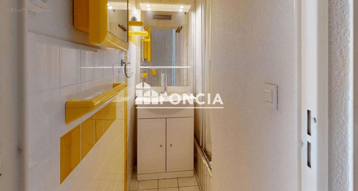 Studio cabine + parking privatif et vue exceptionnelle sur le port - photo 8