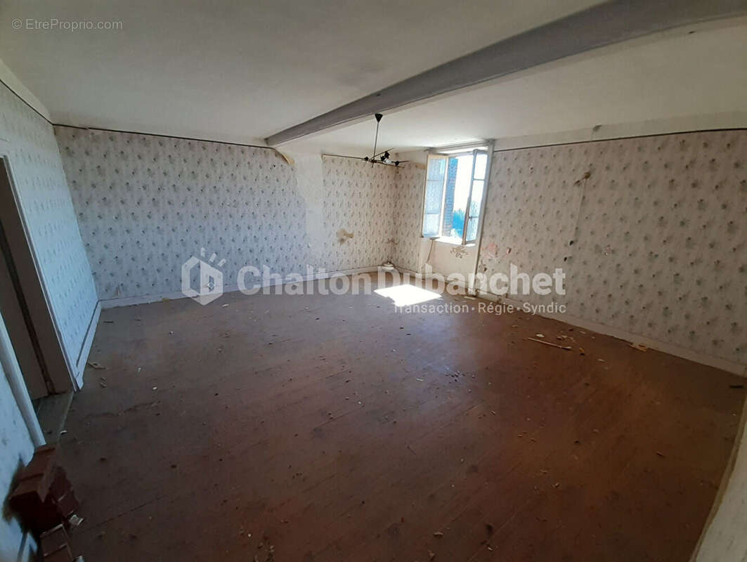 Maison à PANISSIERES