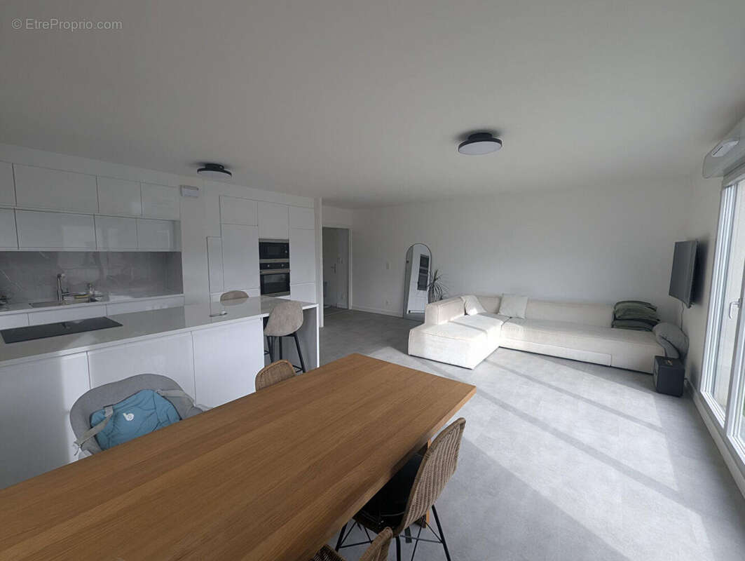 Appartement à MEYLAN