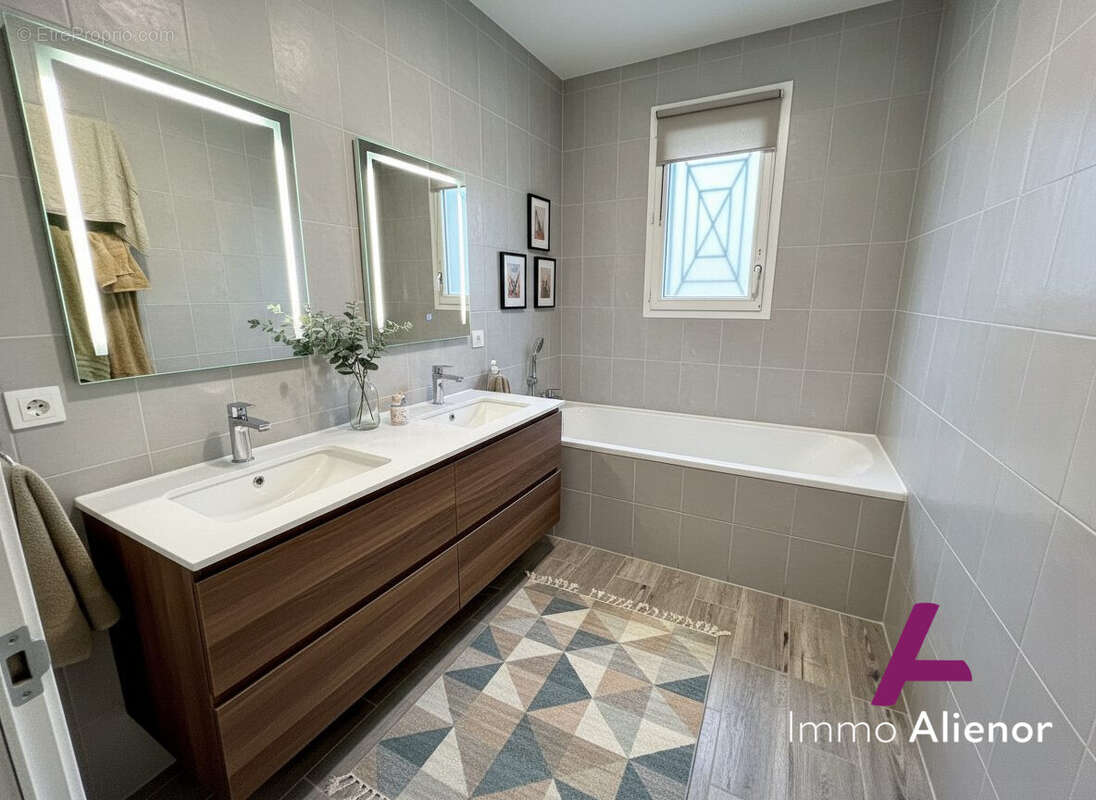 Maison à BELIN-BELIET