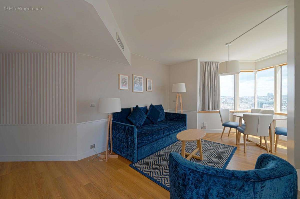 Appartement à PARIS-15E