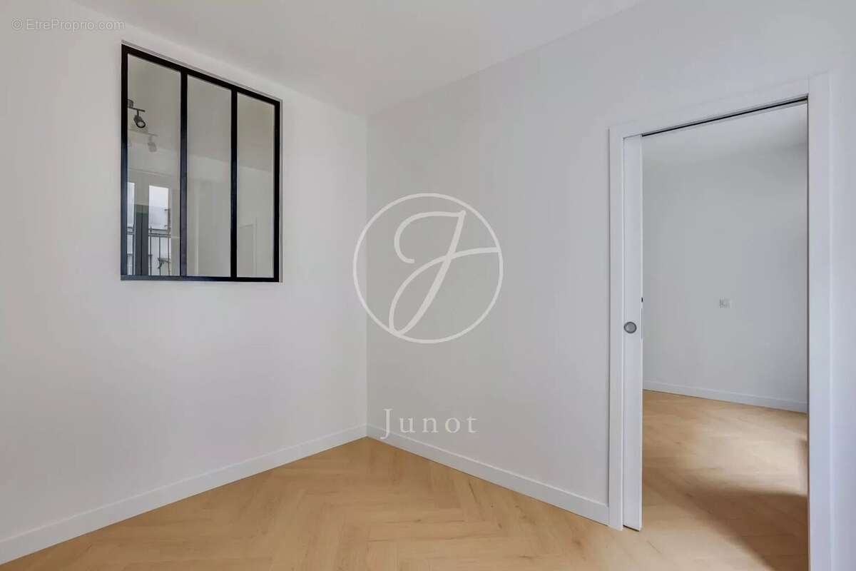 Appartement à PARIS-9E