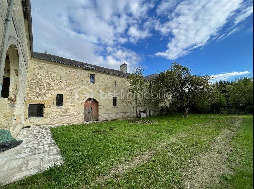 Maison à MONTREUIL-BELLAY