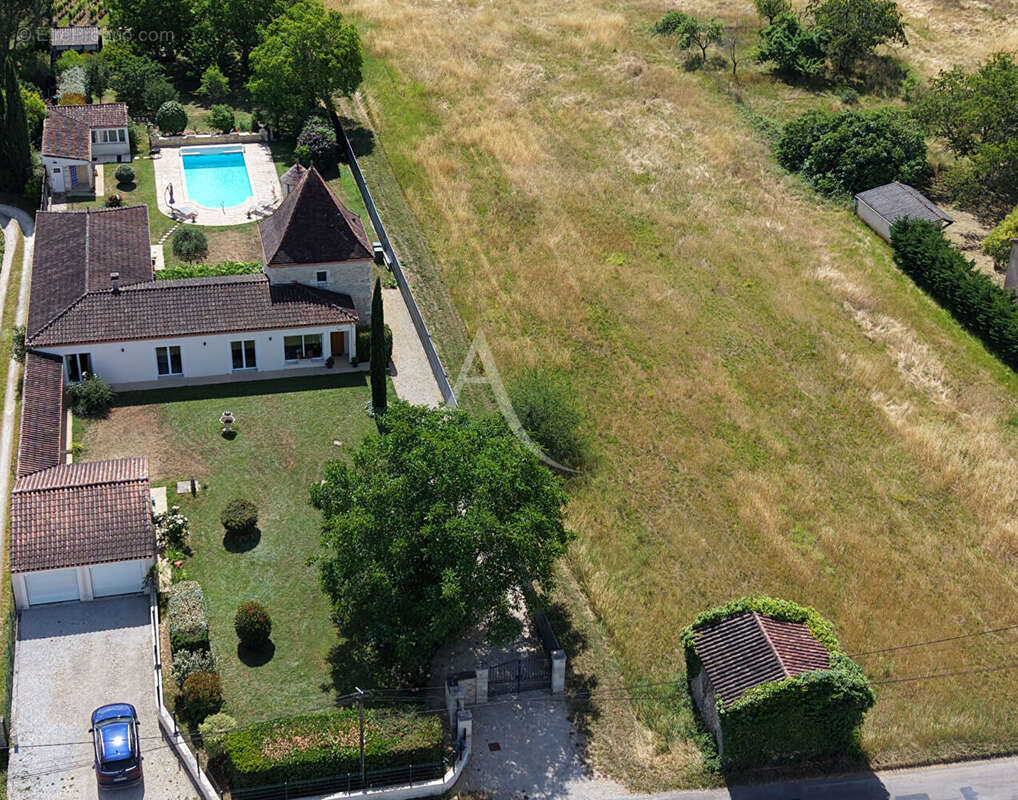 Spacieuse maison de plain-pied avec piscine, studio indépendant et grand jardin - photo 3