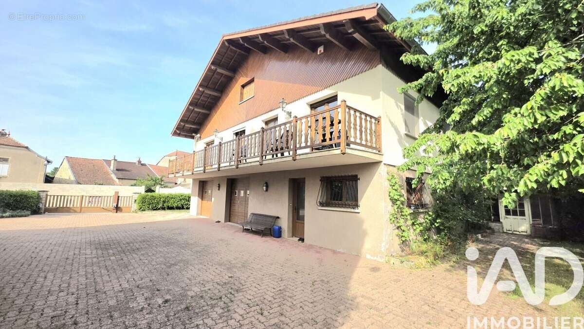 Photo 2 - Maison à GEVROLLES