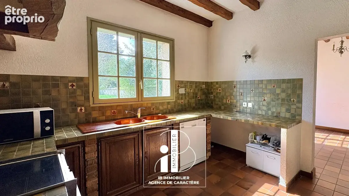 BOURRON-MARLOTTE, maison de 250 m² sur un terrain de 2380 m² , 5-6 chambres - photo 10