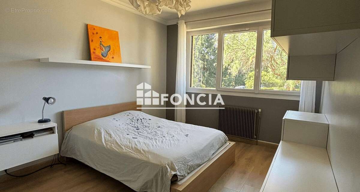 Appartement T4 102 m2, rénové dans un cadre privilégié à ETIOLLES avec PISCINE ET TERRAINS DE TENNIS - photo 7